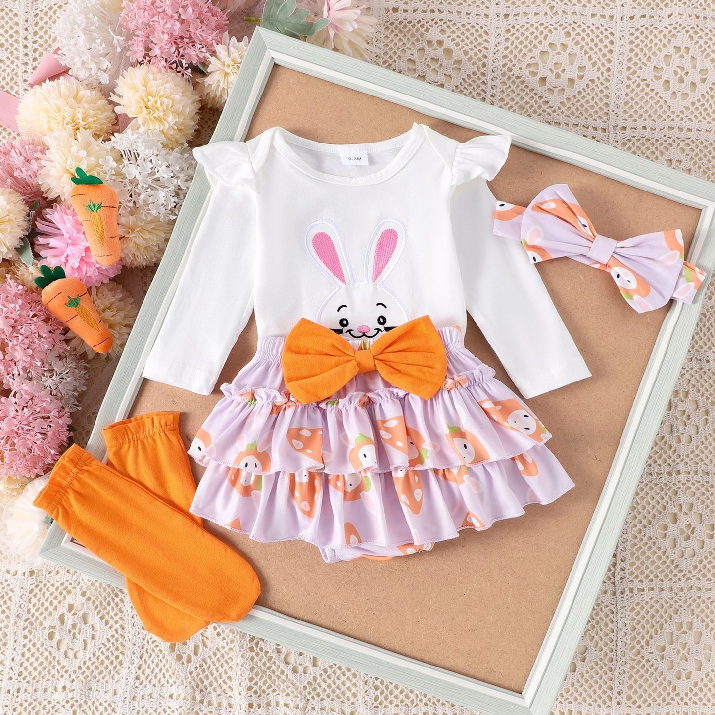 4-teiliges Oster-Outfit-Set für Babymädchen – Hasen-Strampler, Rock mit Schleife, Socken und Stirnband