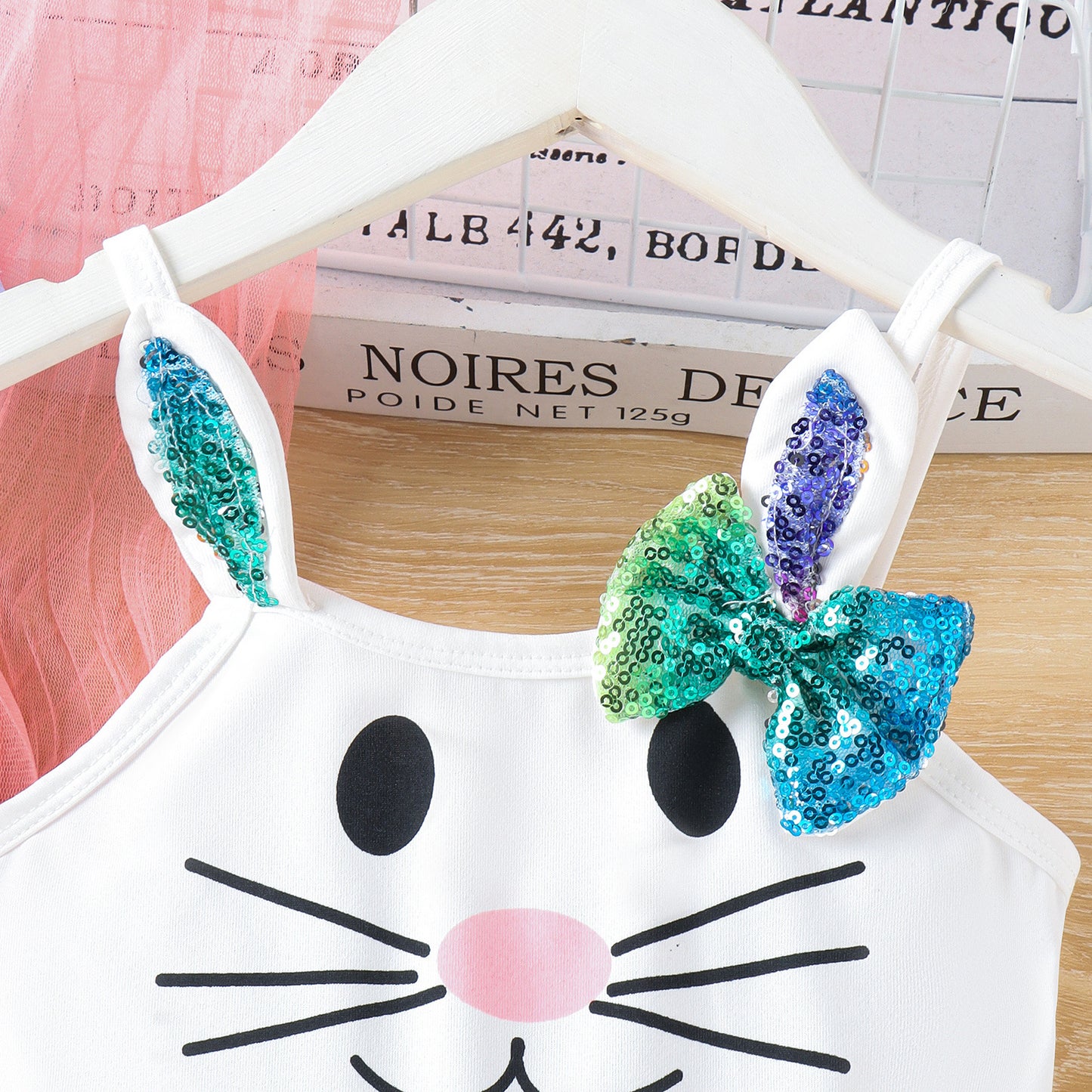 Osterhasen-Prinzessinnenkleid – Mädchen-Sommerkleid mit Spaghettiträgern & Regenbogen-Netz