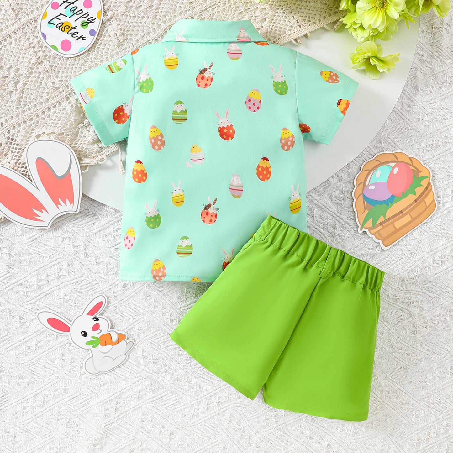 Baby-Jungen-Outfit mit Oster-Karotten-Print und Hemd und Shorts