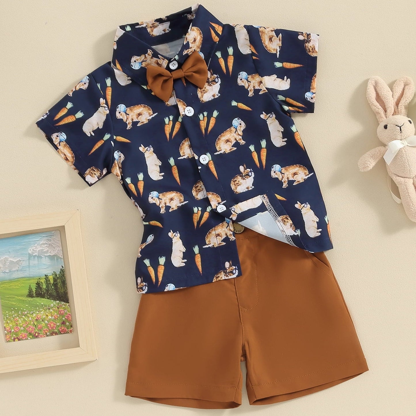 Weiches Osteroutfit für Kleinkinder – Hemd mit Fliege und Shorts mit Kaninchen-Print