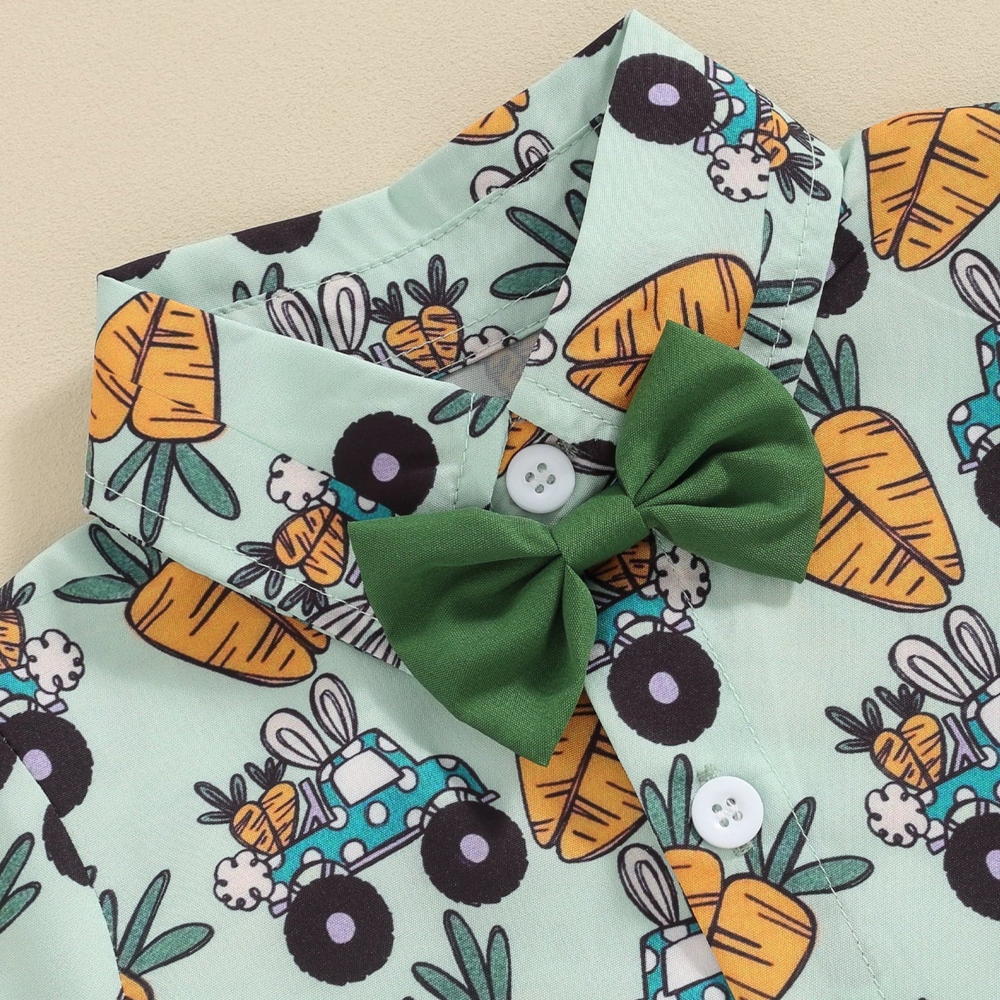 Weiches Osteroutfit für Kleinkinder – Hemd mit Fliege und Shorts mit Kaninchen-Print