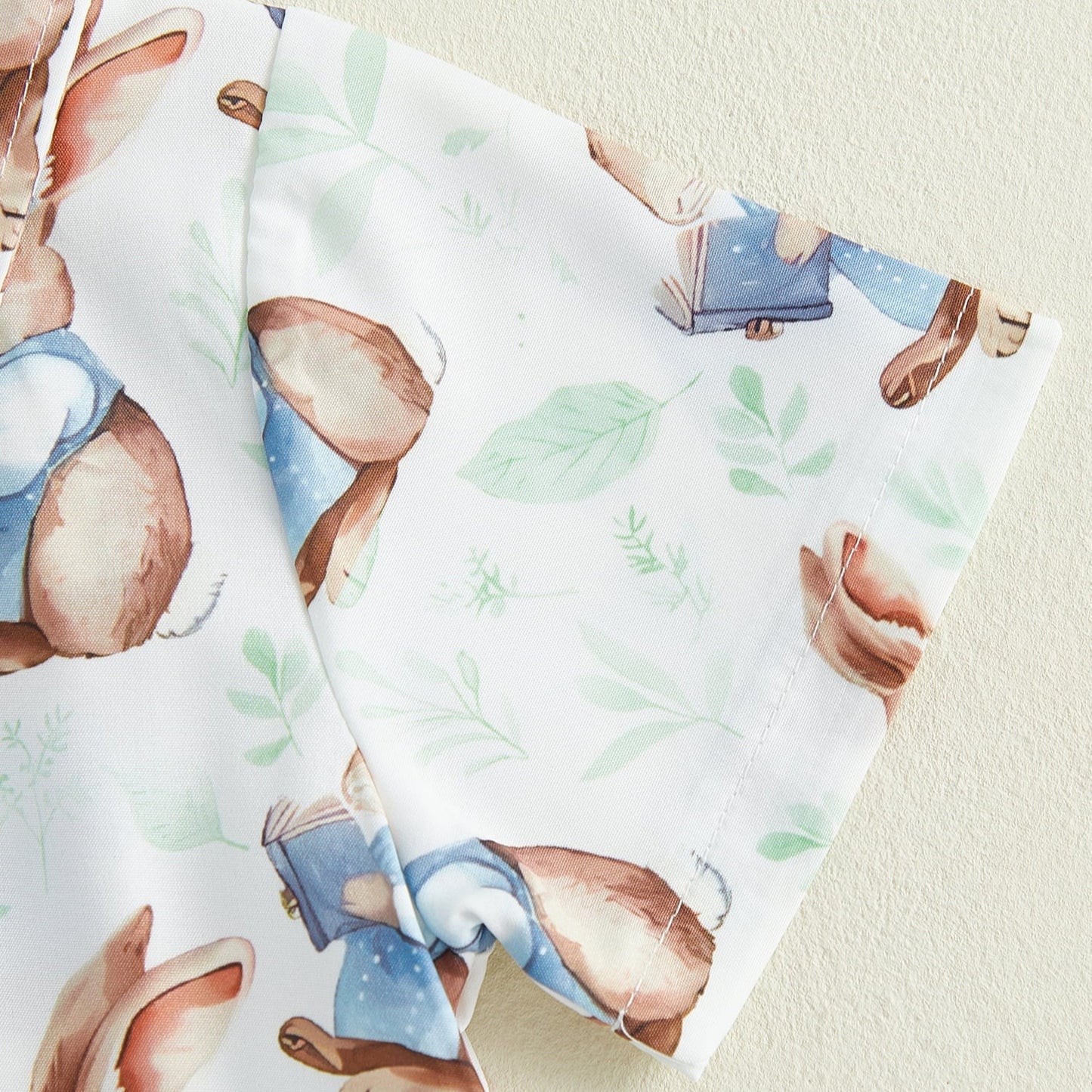 Kleinkinder-Osteroutfit – Hasen- und Karotten-Reversshirt für Jungen